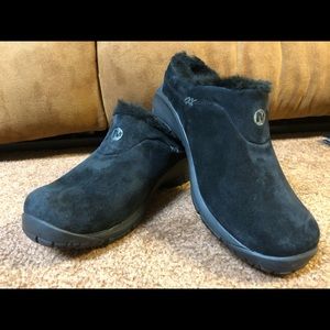 Merrell Women’s Encore slip on shoes